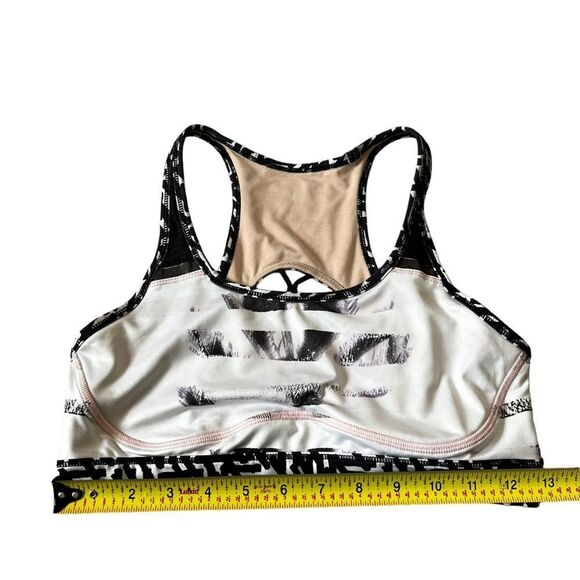 Lululemon Sweaty Or Not Bra Size 8 - Picture 7 of 7